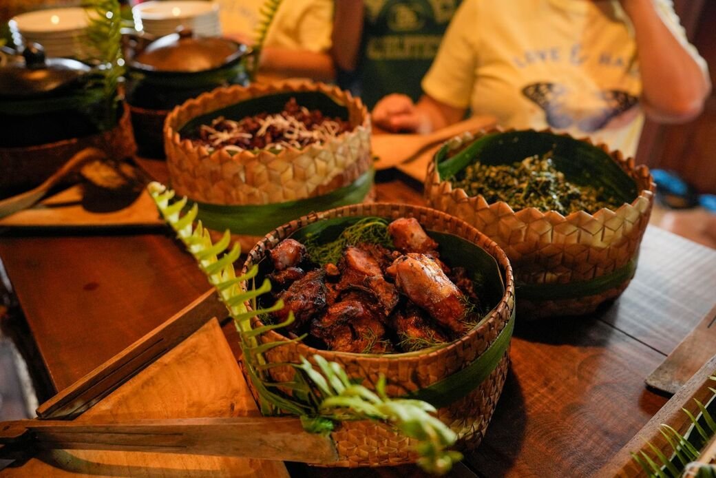 The full Manggarai table